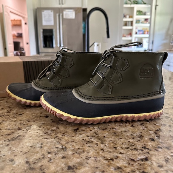 Sorel In N About Rain boots - Picture 4 of 5